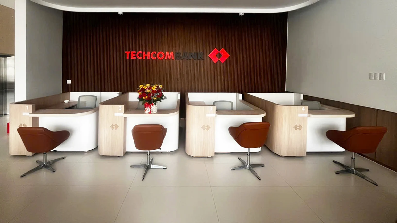 THE CITY TRIỂN KHAI HẠNG MỤC NỘI THẤT VĂN PHÒNG CHO HỆ THỐNG NGÂN HÀNG TECHCOMBANK